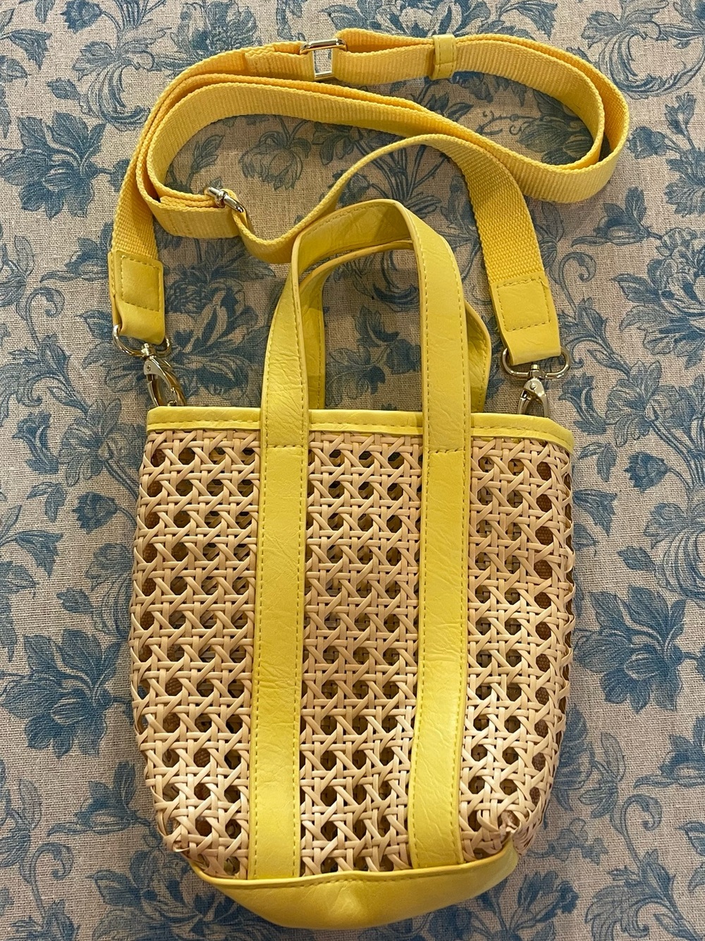 Target Yellow Woven Crossbody Tote Bag Straw Rattan Look Summer Coastal - Picture 2 of 10